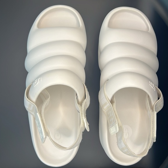 UGG Women’s Aww Yeah Platform - Picture 3 of 7